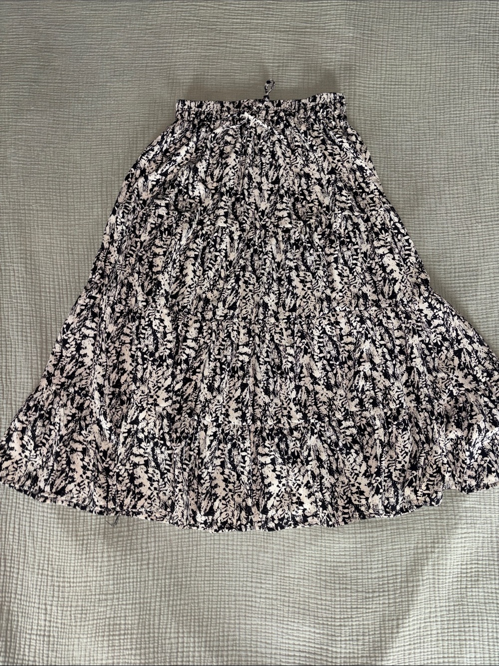 Women's Black and Cream Floral A-Line Midi Skirt